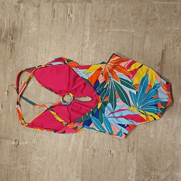 💕BLEU ROD BEATTIE💕 Life Of The Party Plunge Neck One Piece Swimsuit ~ 6 NWT - Picture 7 of 13